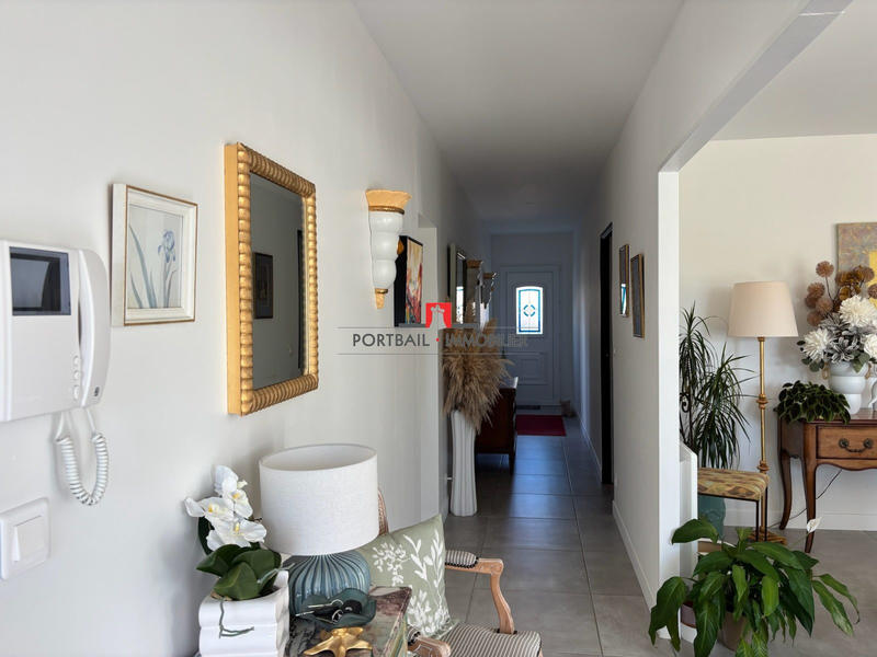 Maison - 200 m² - 6 pièces