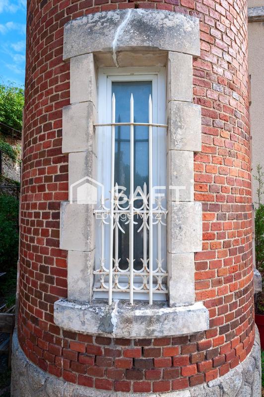 Maison - 320 m² - 14 pièces