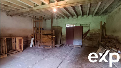 Maison - 160 m² - 2 pièces