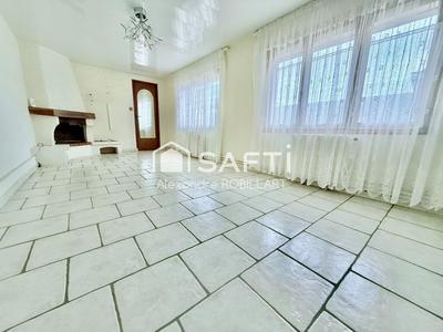 Maison - 98 m² - 5 pièces