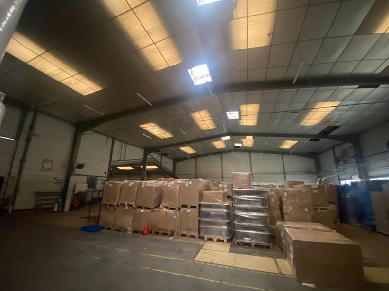 Local d'activité / Entrepôt - 1 465 m² - 1 pièce