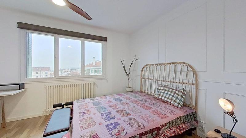 Appartement - 100 m² - 4 pièces