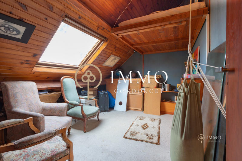 Maison - 130 m² - 8 pièces