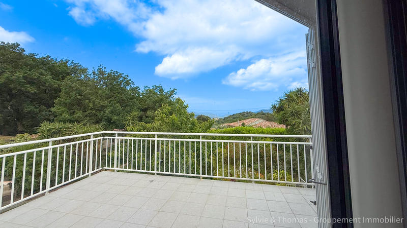 Maison - 370 m² - 14 pièces