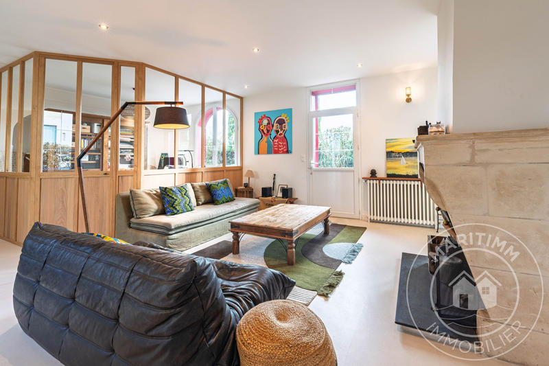 Villa - 230 m² - 9 pièces