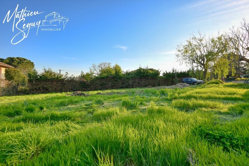 Terrain constructible - 764 m²