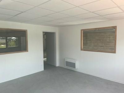 Local d'activité / Entrepôt - 258 m²