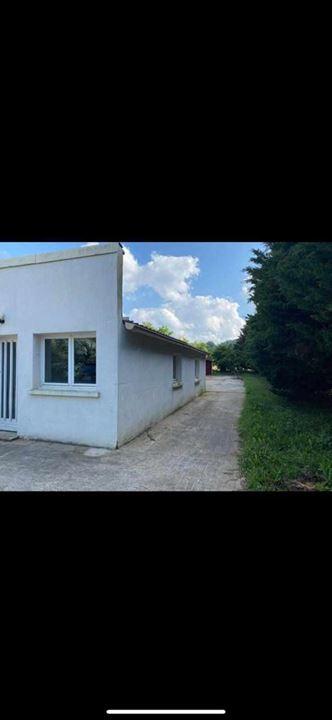 Local commercial - 393 m² - 3 pièces