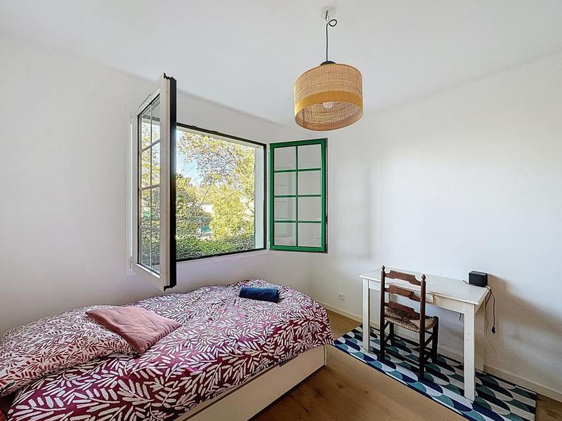 Villa - 100 m² - 5 pièces