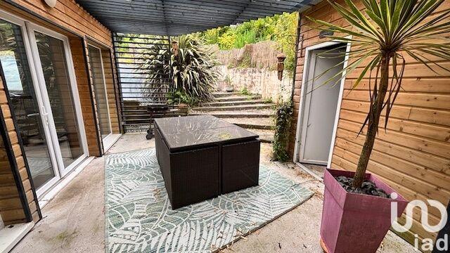 Maison - 296 m² - 12 pièces