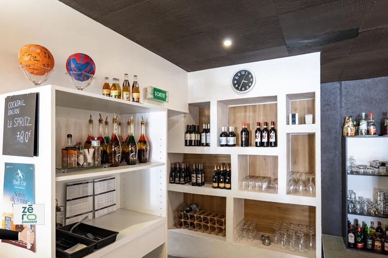 Fonds de commerce - Magasins - 160 m²