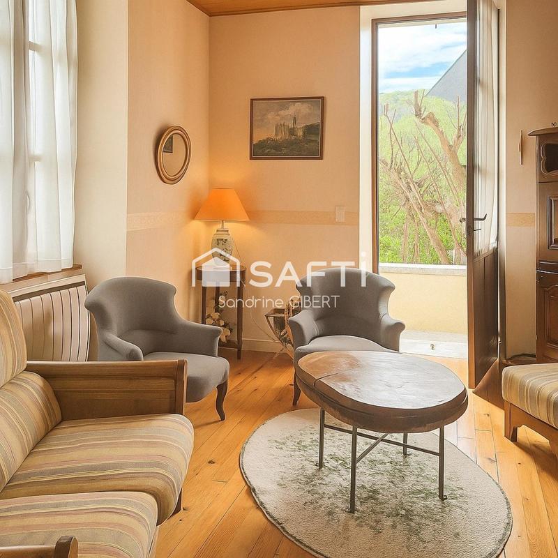 Maison - 186 m² - 7 pièces