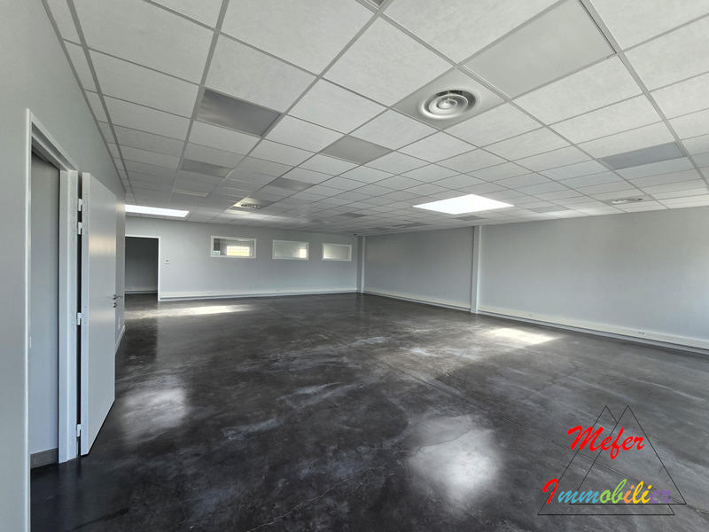 Local d'activités - 160 m²