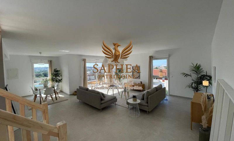 Appartement - 82 m² - 4 pièces