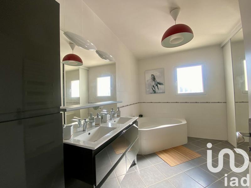 Maison - 121 m² - 6 pièces