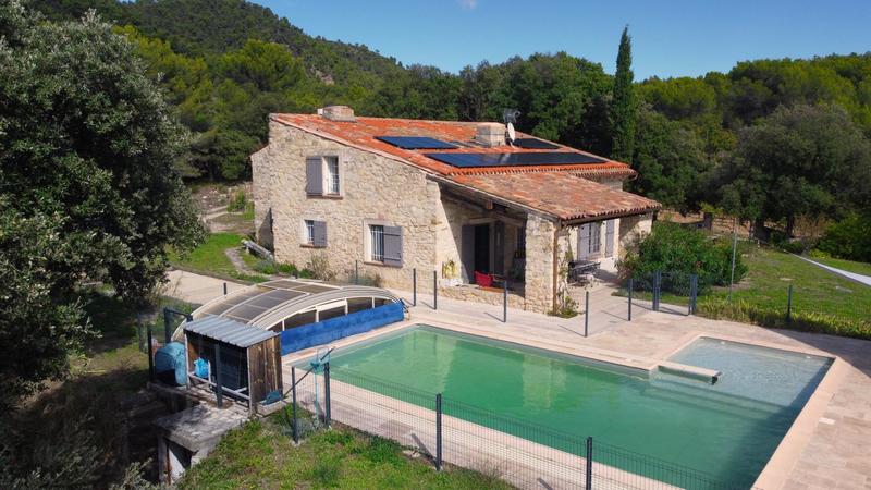 Mas - 220 m² - 5 pièces