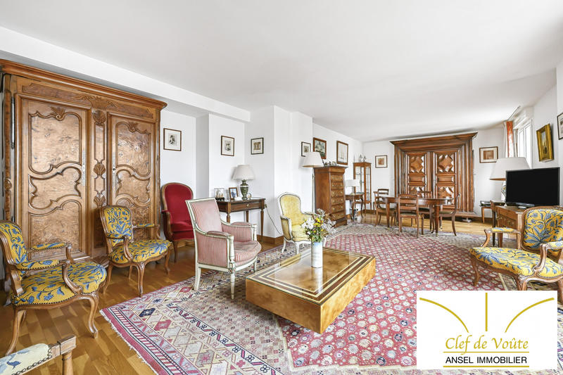 Appartement - 129 m² - 5 pièces