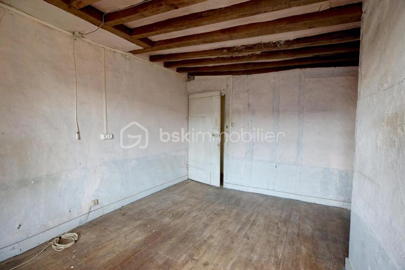 Maison traditionnelle - 234 m² - 6 pièces