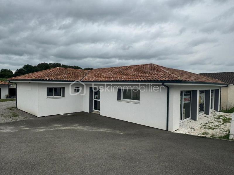 Local commercial - 125 m² - 5 pièces