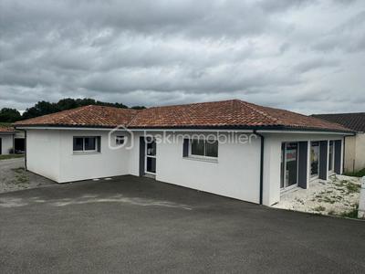 Local commercial - 125 m² - 5 pièces