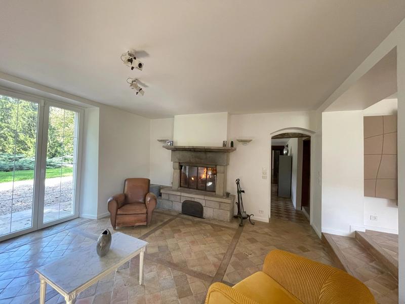 Propriété - 432 m² - 10 pièces