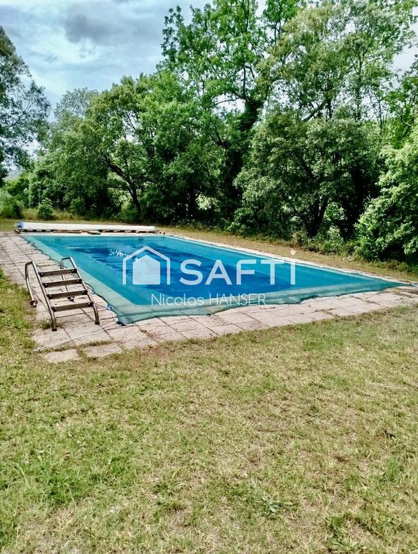 Maison - 254 m² - 13 pièces