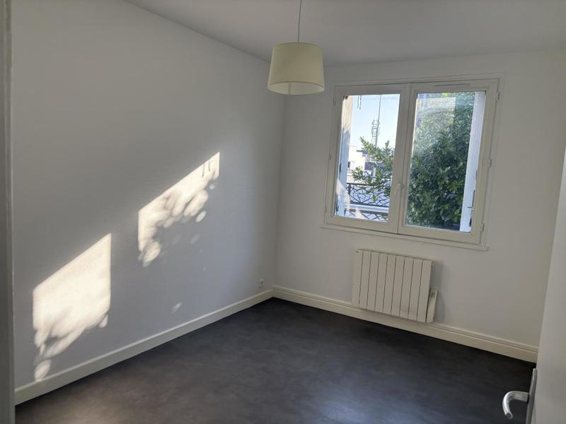 Maison - 99 m² - 6 pièces