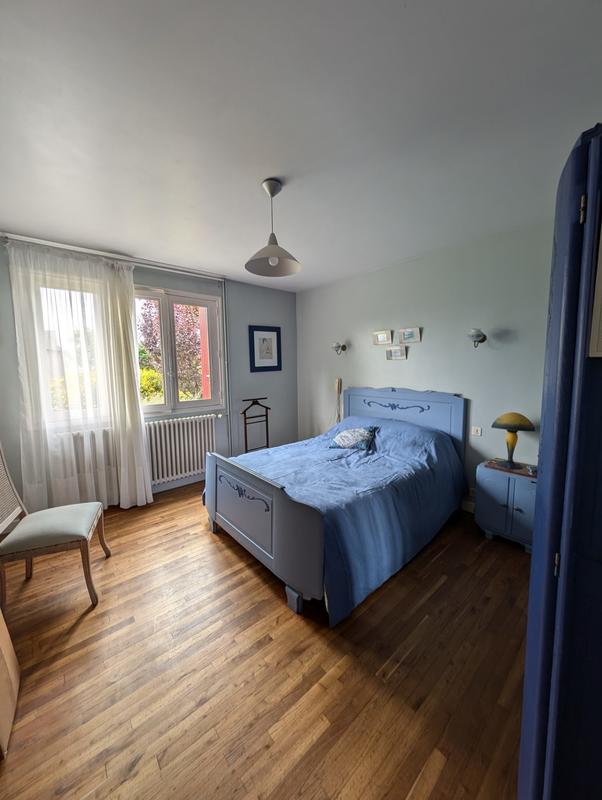 Maison - 142 m² - 9 pièces