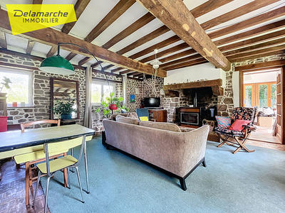 Maison - 243 m² - 10 pièces