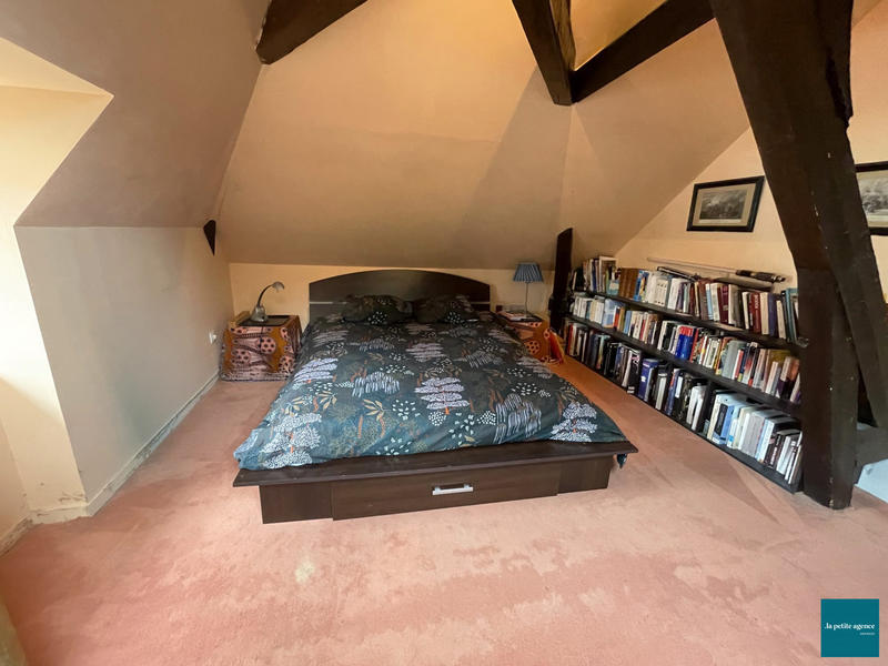 Maison - 224 m² - 8 pièces