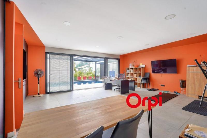 Maison - 319 m² - 6 pièces