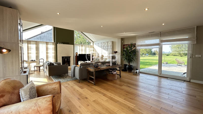 Maison - 180 m² - 6 pièces