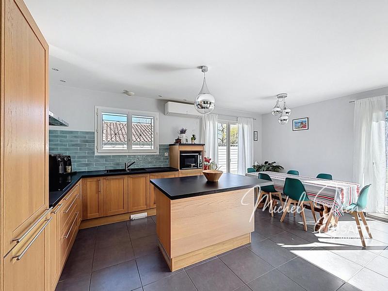 Maison - 95 m² - 4 pièces