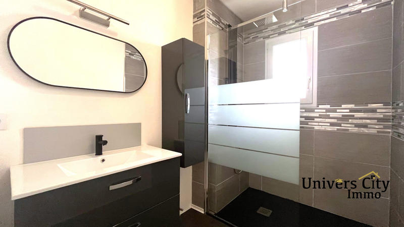 Maison traditionnelle - 128 m² - 6 pièces