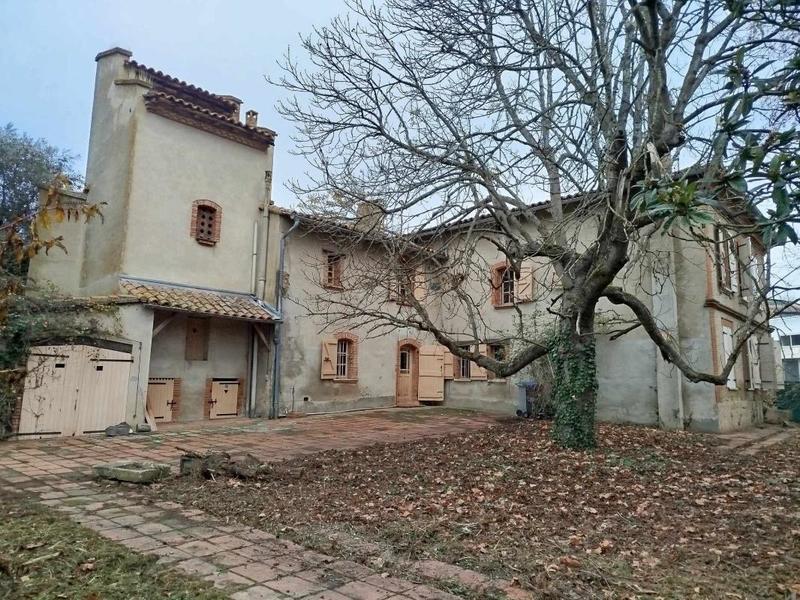 Propriété - 280 m² - 10 pièces