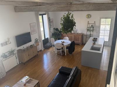 Maison - 207 m² - 6 pièces