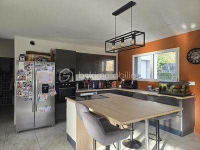 Maison - 145 m² - 6 pièces