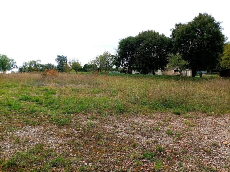 Terrain constructible - 1 714 m²