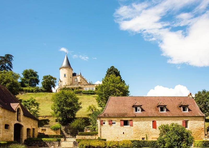 Manoir - 2 700 m² - 30 pièces