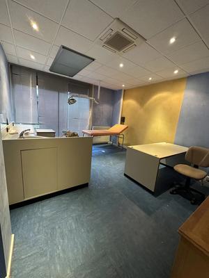 Local commercial - 401 m²