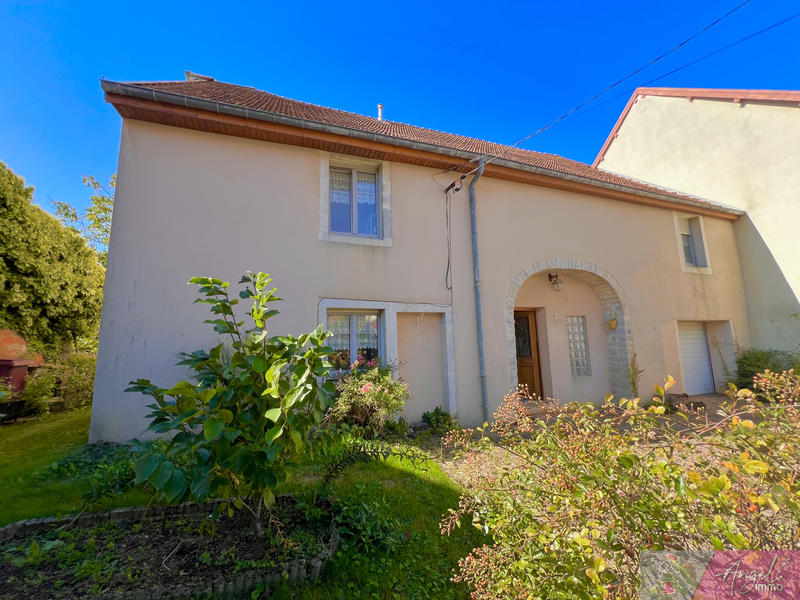 Maison de village - 220 m² - 6 pièces