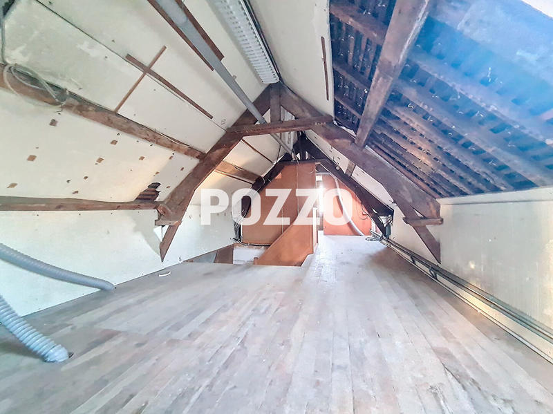 Local commercial - 120 m² - 7 pièces