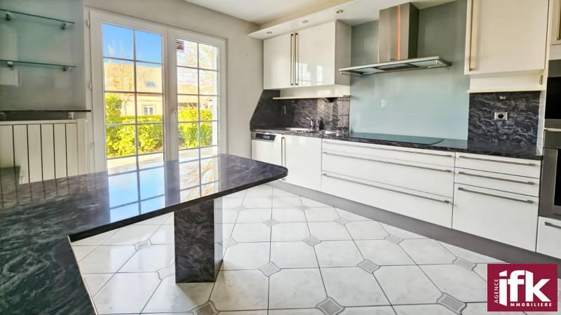 Maison - 160 m² - 6 pièces