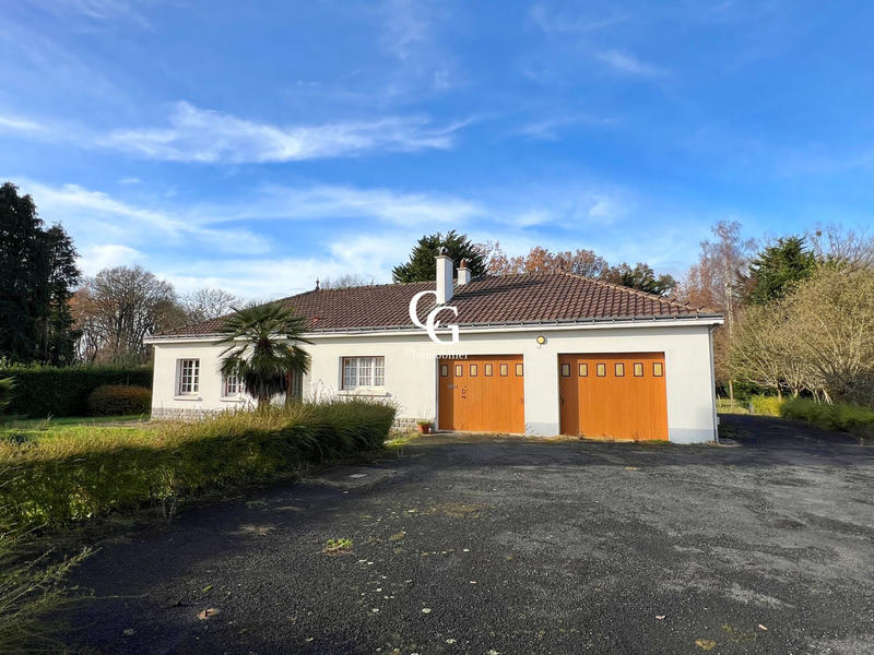 Maison - 96 m² - 5 pièces