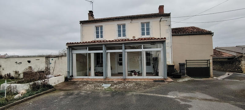 Maison de village - 235 m² - 10 pièces