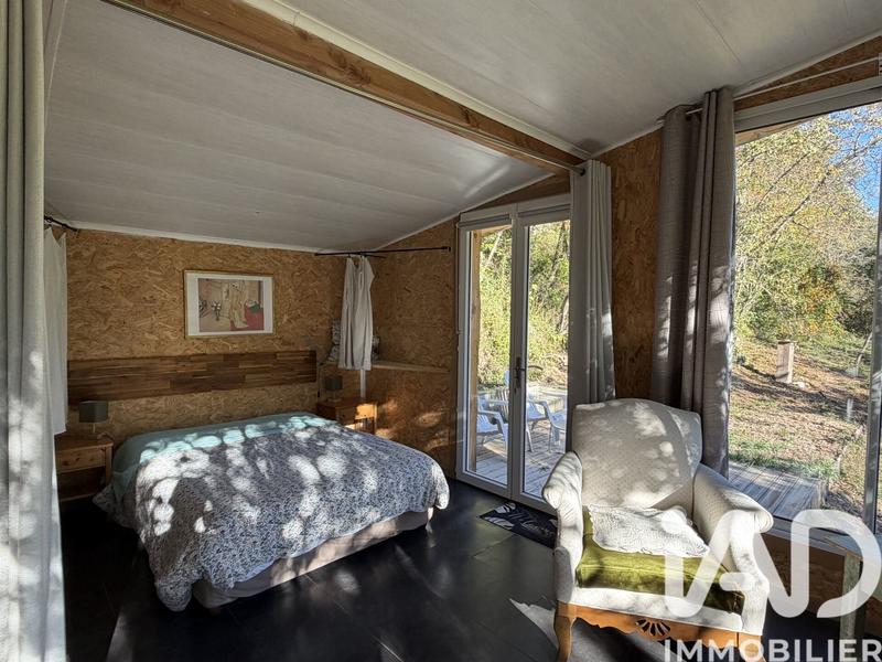 Maison - 180 m² - 6 pièces