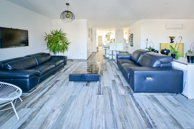 Appartement - 199 m² - 5 pièces