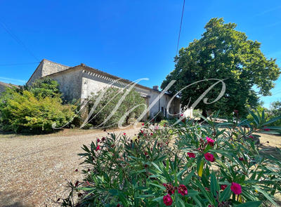 Maison de campagne - 430 m² - 10 pièces