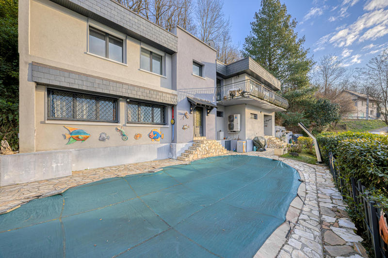 Villa - 168 m² - 5 pièces