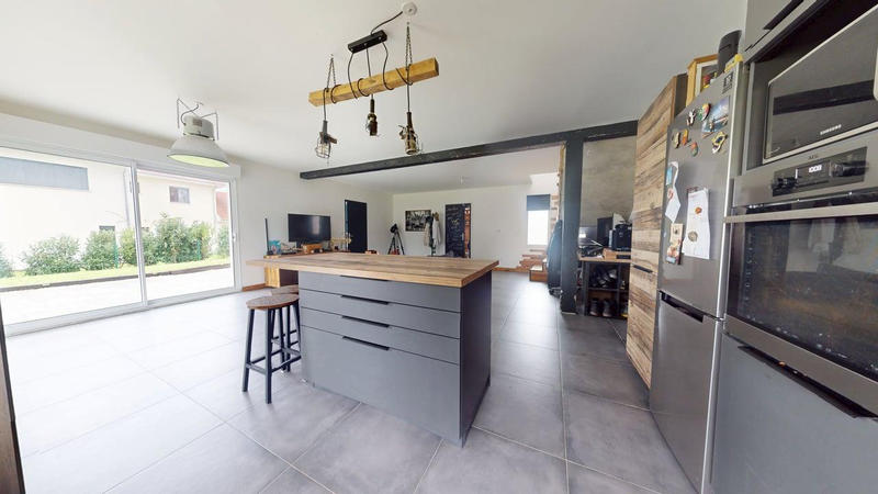 Maison - 145 m² - 5 pièces